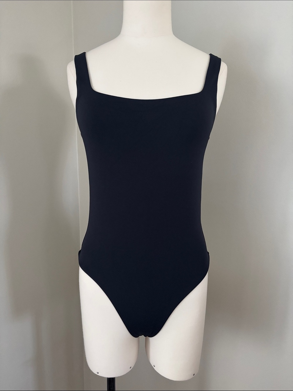 Babaton Contour Bodysuit Black Square Neck Sz M